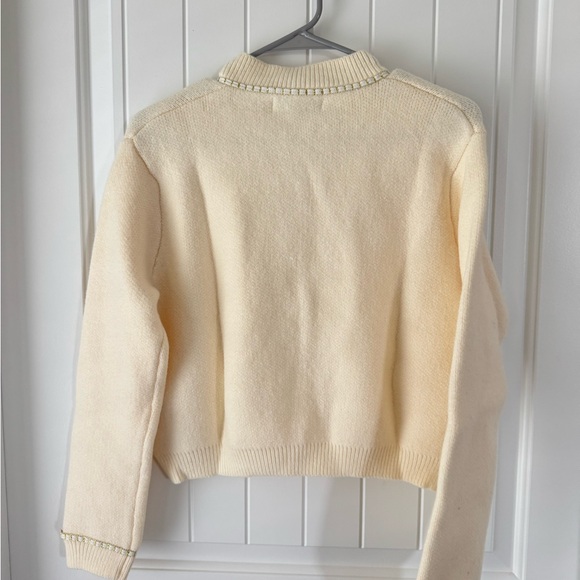 Embellished Pearl Button Cream Sweater NWT L - Picture 2 of 2